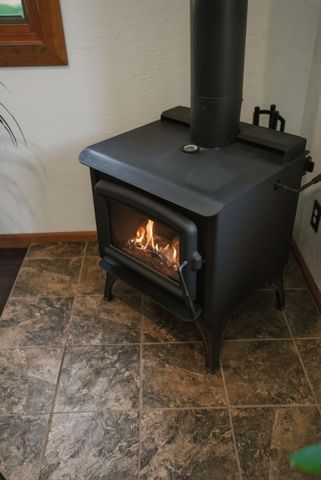 61605 Summer Shade Drive, Bend, OR 97702