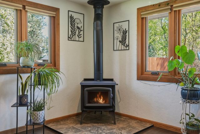 61605 Summer Shade Drive, Bend, OR 97702