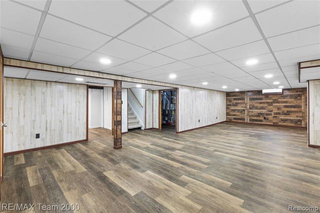 8551 Rockland Street, Dearborn Heights, MI 48127