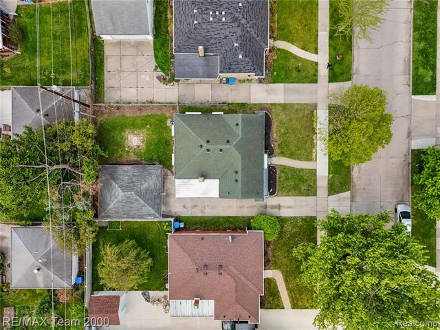 8551 Rockland Street, Dearborn Heights, MI 48127