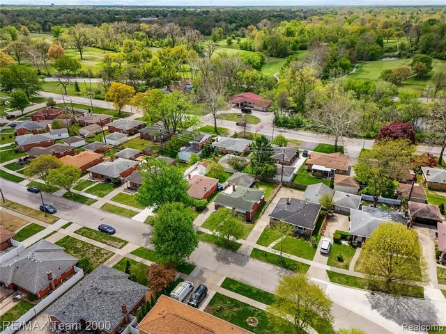 8551 Rockland Street, Dearborn Heights, MI 48127