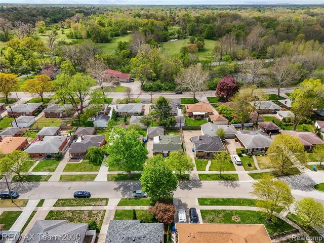 8551 Rockland Street, Dearborn Heights, MI 48127