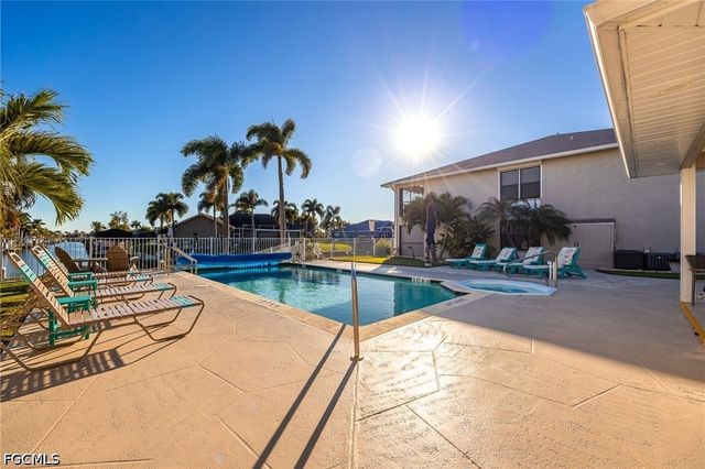 902 SW 48th TER 103, Cape Coral, FL 33914