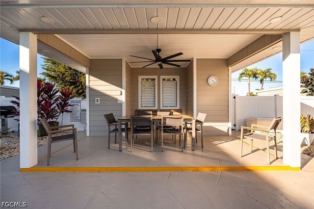 902 SW 48th TER 103, Cape Coral, FL 33914