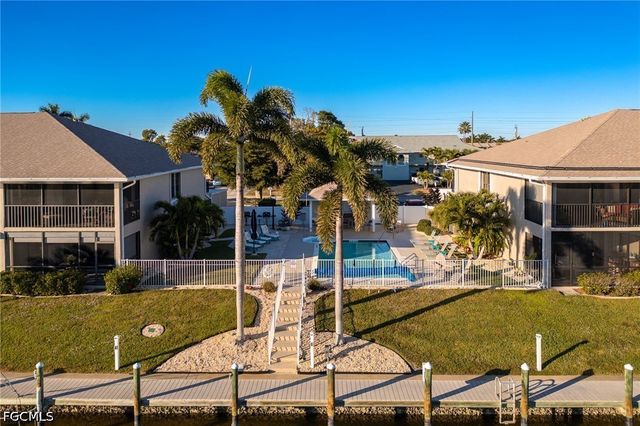 902 SW 48th TER 103, Cape Coral, FL 33914