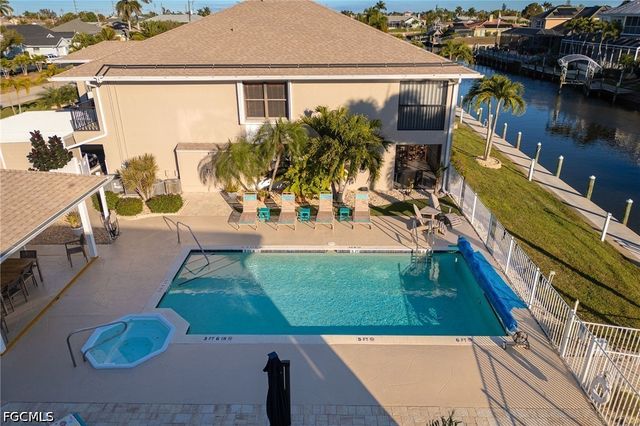 902 SW 48th TER 103, Cape Coral, FL 33914