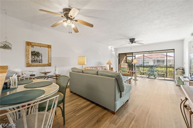 902 SW 48th TER 103, Cape Coral, FL 33914