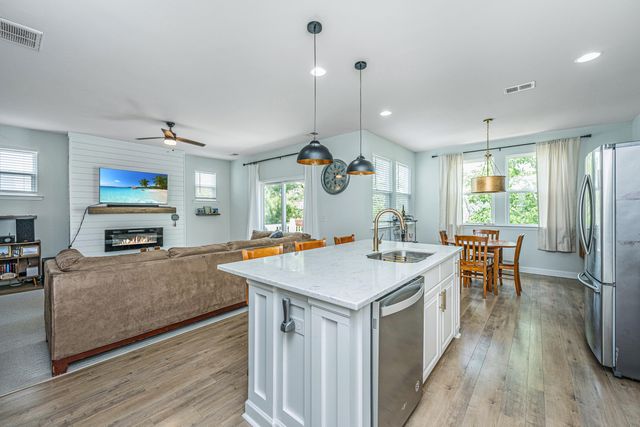 631 Mclernon Trace, Johns Island, SC 29455
