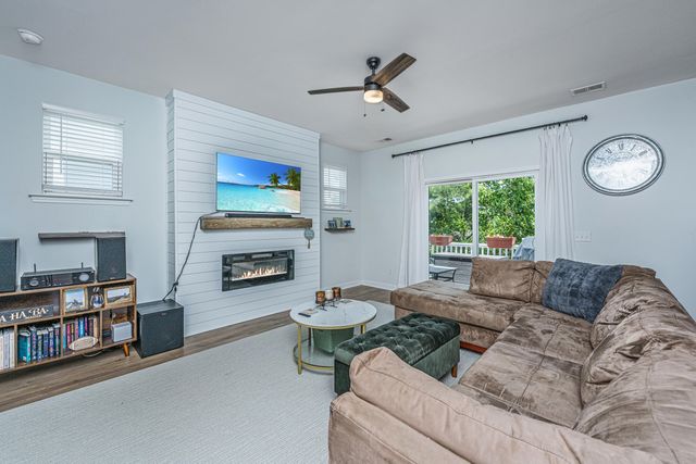 631 Mclernon Trace, Johns Island, SC 29455