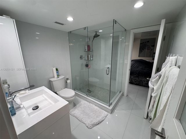 1912 S Ocean Dr 2C, Hallandale Beach, FL 33009