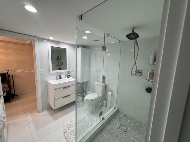 1912 S Ocean Dr 2C, Hallandale Beach, FL 33009