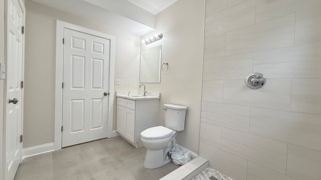 5821 W Gunnison Street, Chicago, IL 60630