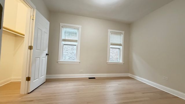 5821 W Gunnison Street, Chicago, IL 60630