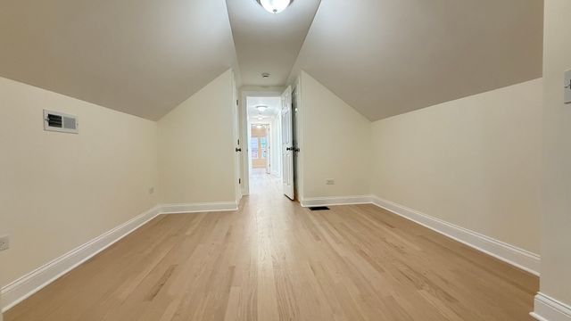 5821 W Gunnison Street, Chicago, IL 60630