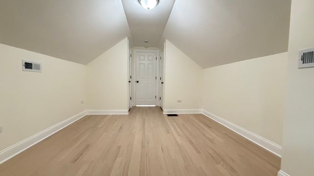 5821 W Gunnison Street, Chicago, IL 60630