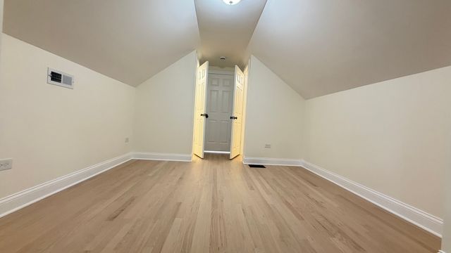 5821 W Gunnison Street, Chicago, IL 60630