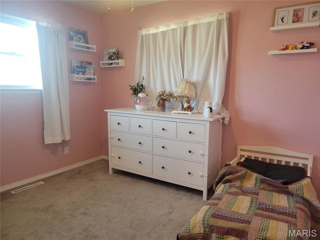 600 S Old Saint Louis Road, Hartford, IL 62048