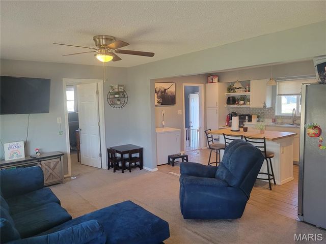 600 S Old Saint Louis Road, Hartford, IL 62048