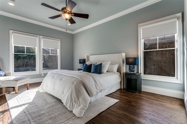 303 S Dooley Street, Grapevine, TX 76051