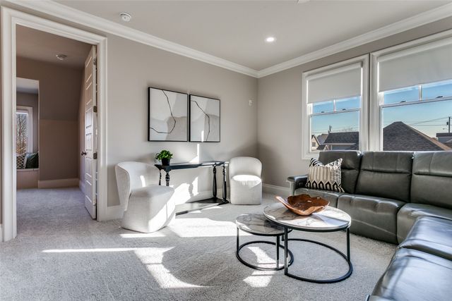 303 S Dooley Street, Grapevine, TX 76051