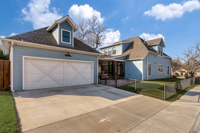 303 S Dooley Street, Grapevine, TX 76051