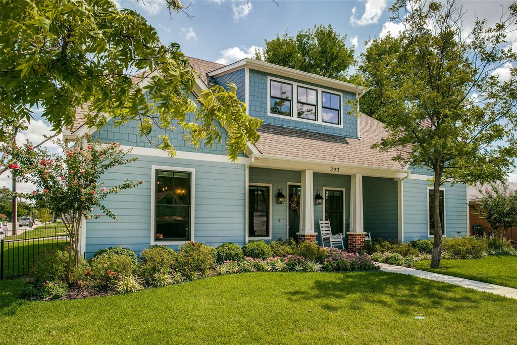 303 S Dooley Street, Grapevine, TX 76051