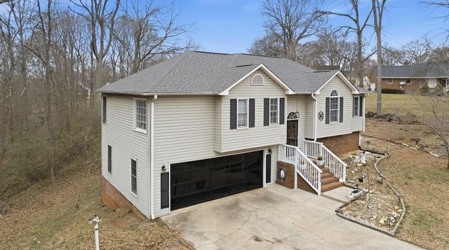 308 Fireside Court, Boiling Springs, SC 29316