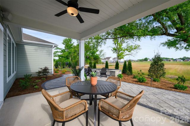 3244 Gavin Lane, Harrisburg, NC 28075