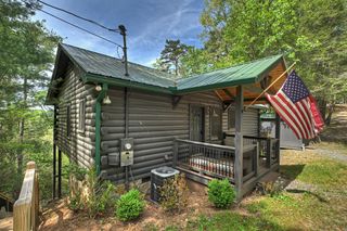 89 N Whitepath Circle, Ellijay, GA 30540
