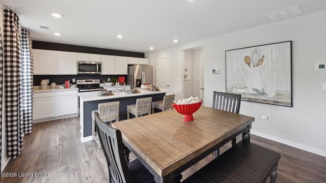 634 Zelcova Dr, Eminence, KY 40019