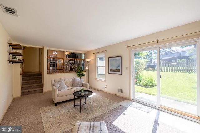 6255 DAWN DAY DR, Columbia, MD 21045