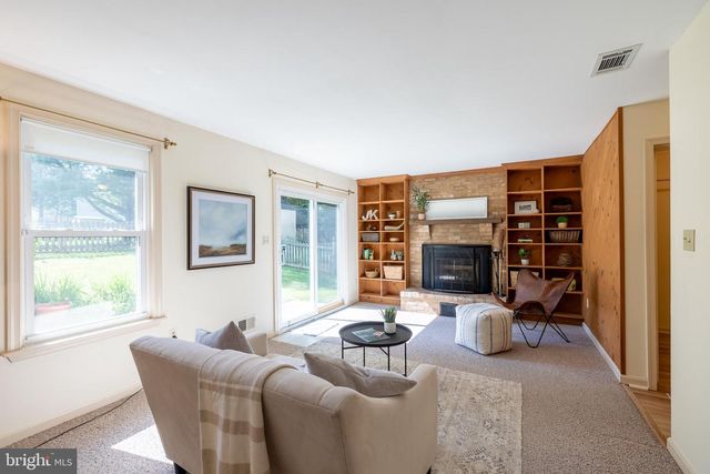 6255 DAWN DAY DR, Columbia, MD 21045
