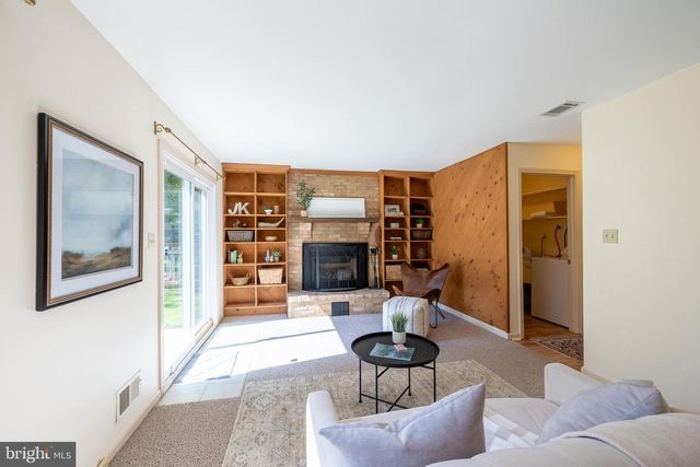 6255 DAWN DAY DR, Columbia, MD 21045