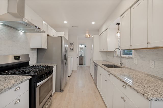 7022 Kiva Lane, Dallas, TX 75227