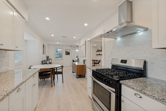 7022 Kiva Lane, Dallas, TX 75227
