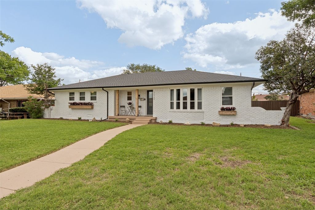 7022 Kiva Lane, Dallas, TX 75227