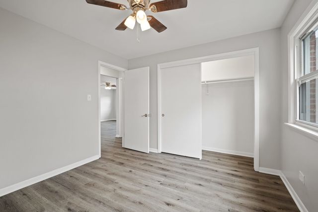 8440 W 95th Street 12, Hickory Hills, IL 60457