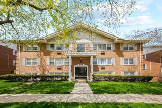 8440 W 95th Street 12, Hickory Hills, IL 60457