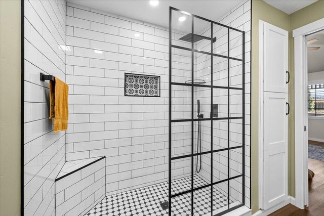 1088 E Park Street, Grants Pass, OR 97527