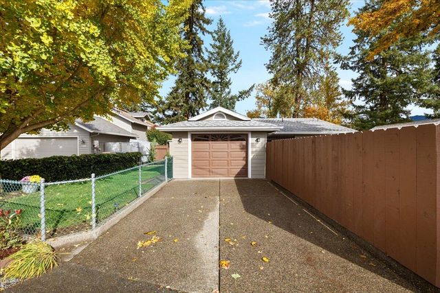 1088 E Park Street, Grants Pass, OR 97527