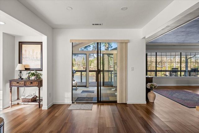 1088 E Park Street, Grants Pass, OR 97527