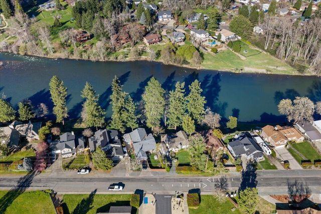 1088 E Park Street, Grants Pass, OR 97527