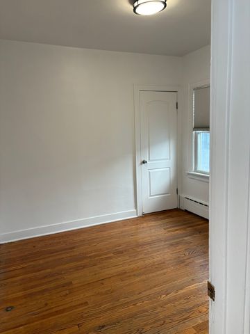 1125 S HANNAH Avenue, Forest Park, IL 60130