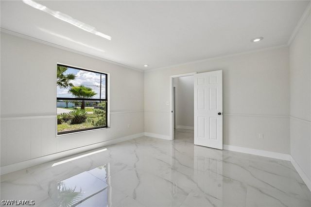 1928 SW 8th CT, Cape Coral, FL 33991