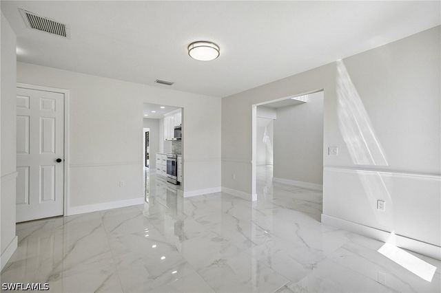 1928 SW 8th CT, Cape Coral, FL 33991