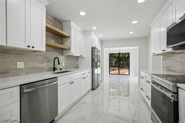 1928 SW 8th CT, Cape Coral, FL 33991