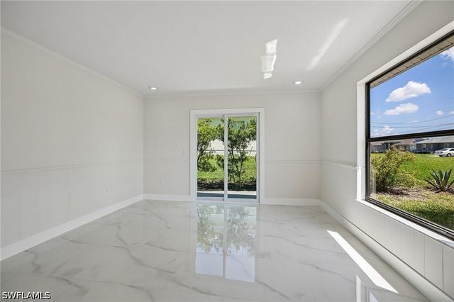 1928 SW 8th CT, Cape Coral, FL 33991