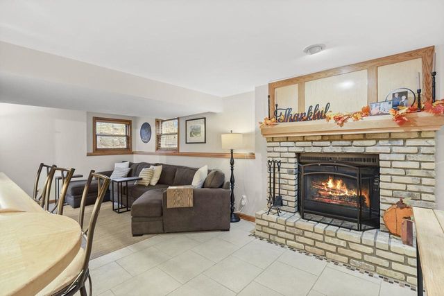 938 Johnson Avenue, Oregon, WI 53575