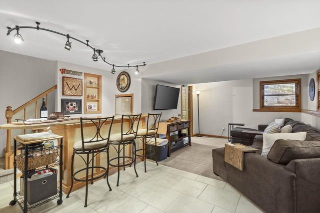 938 Johnson Avenue, Oregon, WI 53575