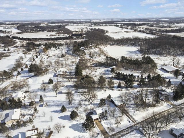 938 Johnson Avenue, Oregon, WI 53575